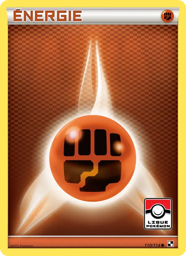Scan HD carte Pokémon Énergie Combat 110/114 — Noir & Blanc